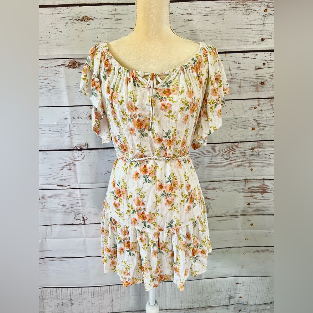 Cupcake and Cashmere Woman’s White Floral Lightweight Raylon Dress Size Large